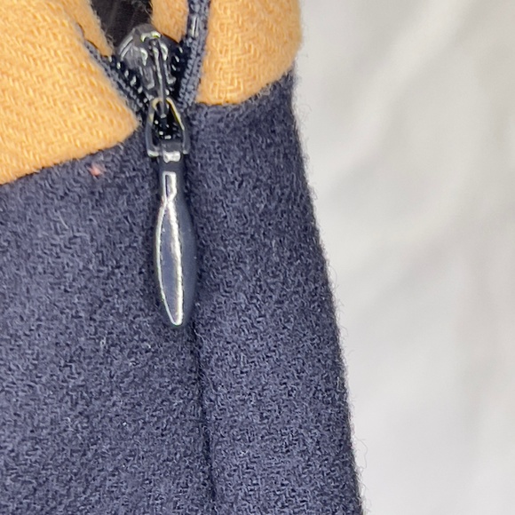 BURBERRY | Wool Pencil Skirt - Navy & Camel/Tan NWT - Picture 6 of 14